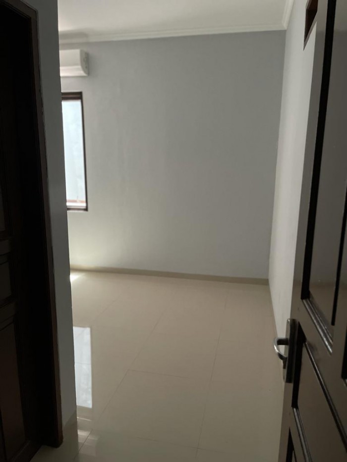 Rumah disewakan di Tropikana Jababeka Cikarang
